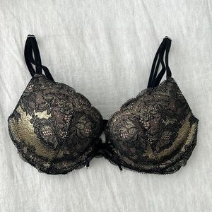 Victoria’s Secret Lace Push Up Bra 32C